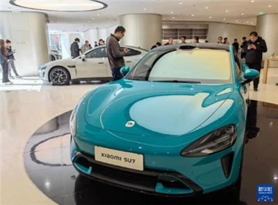 50,000 jedinica naručenih u 27 minuta, Lansiran prvi Xiaomijev automobil, poč...